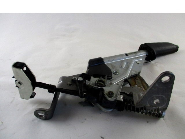 OEM N. 3451-6776055-01 ORIGINAL REZERVNI DEL BMW SERIE 3 BER/SW/COUPE/CABRIO E90/E91/E92/E93 (2005 -2009) DIESEL LETNIK 2007