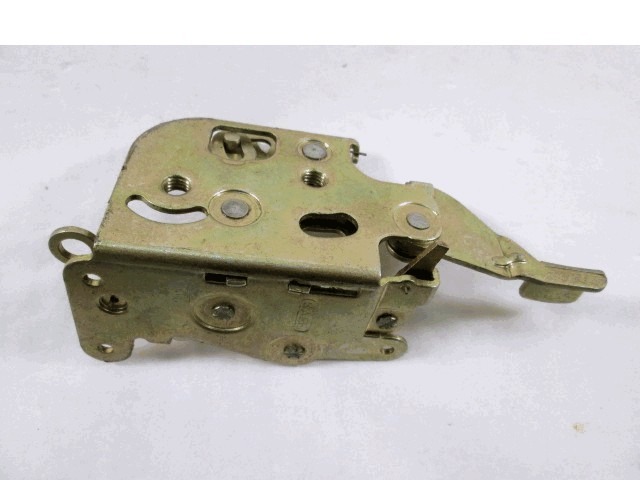 CENTRALNA KLJUCAVNICA ZADJIH LEVIH VRAT OEM N. 40/166B ORIGINAL REZERVNI DEL FIAT UNO 146 MK1 (1983 -1989)BENZINA LETNIK 1983