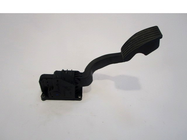 PEDALI OEM N. 55702020 ORIGINAL REZERVNI DEL FIAT GRANDE PUNTO 199 (2005 - 2012) DIESEL LETNIK 2008