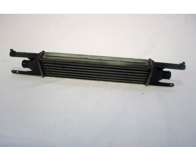 HLADILNIK INTERCOOLER OEM N. 55702237 ORIGINAL REZERVNI DEL FIAT GRANDE PUNTO 199 (2005 - 2012) DIESEL LETNIK 2008