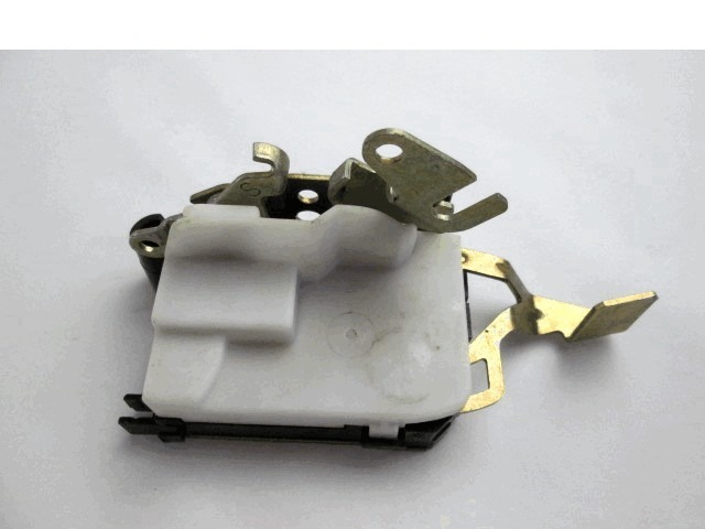 CENTRALNO ZAKLEPANJE PREDNIH LEVIH VRAT OEM N. 1064 ORIGINAL REZERVNI DEL FIAT DUCATO 230 MK2 (1994 - 2002) DIESEL LETNIK 1994