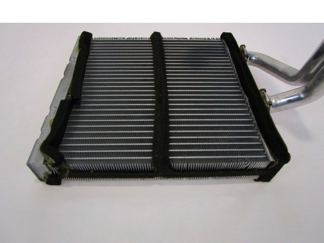 GRELEC RADIATORJA OEM N.  ORIGINAL REZERVNI DEL RENAULT LAGUNA BT0/1 KT0/1 MK3 BER/SW (10/2007 - 08/2010) DIESEL LETNIK 2008