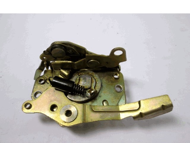 CENTRALNA KLJUCAVNICA ZADJIH LEVIH VRAT OEM N. 40/171B ORIGINAL REZERVNI DEL FIAT RITMO 138 R (1982 - 1988)BENZINA LETNIK 1985