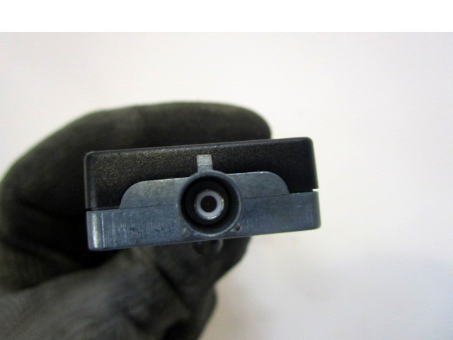 OJACEVALEC / ANTENA OEM N. 282300005R ORIGINAL REZERVNI DEL RENAULT LAGUNA BT0/1 KT0/1 MK3 BER/SW (10/2007 - 08/2010) DIESEL LETNIK 2008