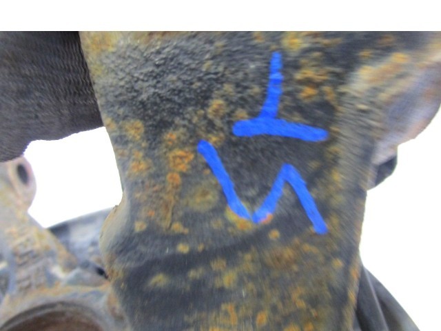 LEVI VRTLJIVI LEZAJ / PESTO KOLESA Z LEZAJEM SPREDAJ OEM N. 1K0407255AA 5K0498621 ORIGINAL REZERVNI DEL VOLKSWAGEN TOURAN 1T1 MK1 (2003 - 11/2006) DIESEL LETNIK 2005
