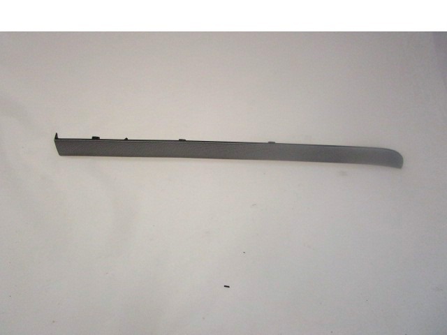 NOTRANJE OKRASNE LETVE  OEM N. 1T1858418 ORIGINAL REZERVNI DEL VOLKSWAGEN TOURAN 1T1 MK1 (2003 - 11/2006) DIESEL LETNIK 2005