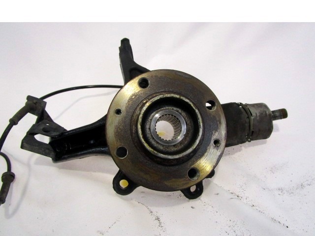 LEVI VRTLJIVI LEZAJ / PESTO KOLESA Z LEZAJEM SPREDAJ OEM N. 1606630980 330785 ORIGINAL REZERVNI DEL PEUGEOT 5008 0U 0E MK1 (2009 - 2013) DIESEL LETNIK 2010
