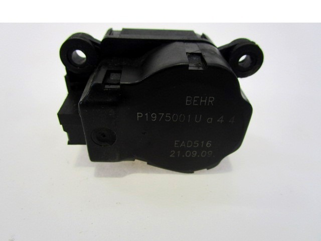 MOTORCEK OGREVANJA OEM N. P1975001U ORIGINAL REZERVNI DEL PEUGEOT 5008 0U 0E MK1 (2009 - 2013) DIESEL LETNIK 2010