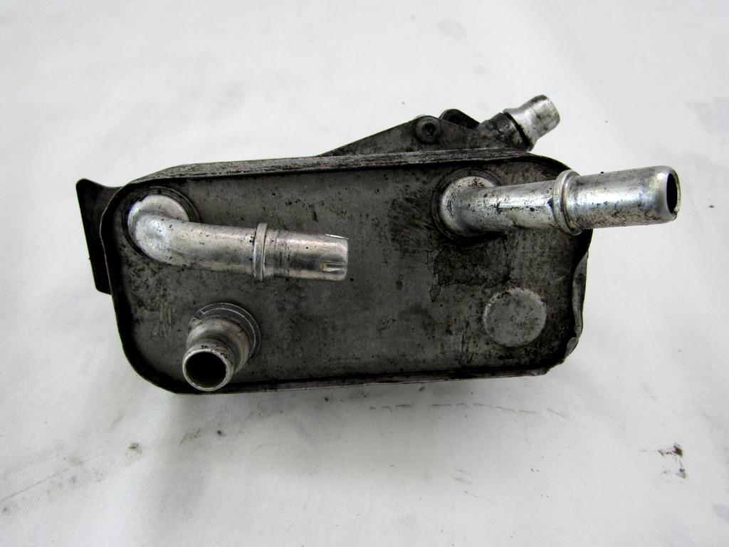 EGR VENTIL/IZMENJALNIK OEM N. 7521064 ORIGINAL REZERVNI DEL BMW SERIE 3 BER/SW/COUPE/CABRIO E90/E91/E92/E93 (2005 -2009) DIESEL LETNIK 2006