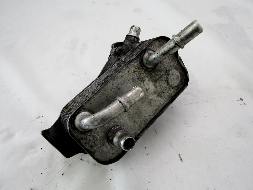 EGR VENTIL/IZMENJALNIK OEM N. 7521064 ORIGINAL REZERVNI DEL BMW SERIE 3 BER/SW/COUPE/CABRIO E90/E91/E92/E93 (2005 -2009) DIESEL LETNIK 2006