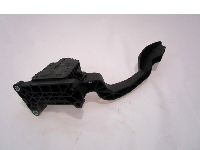 PEDALI OEM N. 55702020 ORIGINAL REZERVNI DEL FIAT 500 L CINQUECENTO L L0 (2012-2017) DIESEL LETNIK 2014