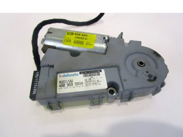 MOTOR POMICNE STREHE / SENCNIKI OEM N. 4B0959591H ORIGINAL REZERVNI DEL AUDI A6 C6 4F2 4FH 4F5 BER/SW/ALLROAD (07/2004 - 10/2008) DIESEL LETNIK 2005