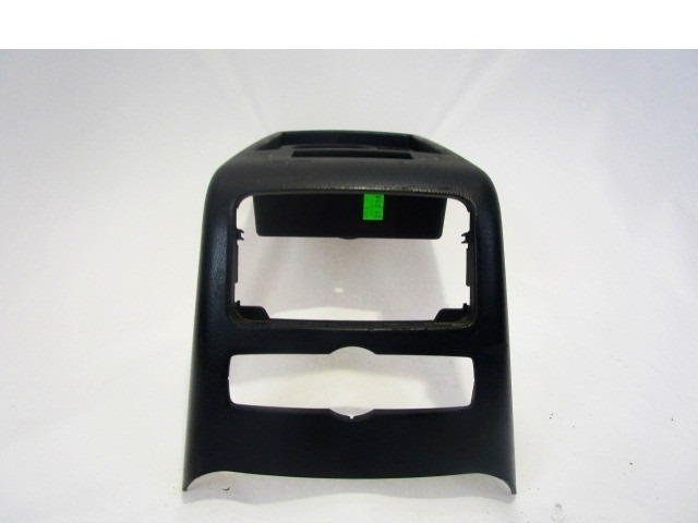SREDINSKA KONZOLA  OEM N. 4F0863244B ORIGINAL REZERVNI DEL AUDI A6 C6 4F2 4FH 4F5 BER/SW/ALLROAD (07/2004 - 10/2008) DIESEL LETNIK 2005