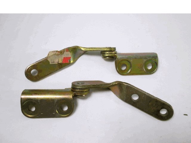 PANTI PRTLJAZNIH VRAT OEM N. 82406504 ORIGINAL REZERVNI DEL FIAT CROMA 154 MK1 (1985 - 1996)BENZINA LETNIK 1990