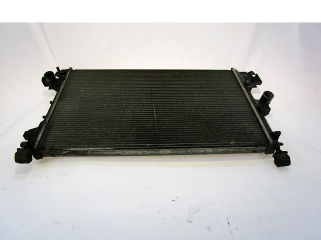 RADIATOR VODE OEM N. 879738E ORIGINAL REZERVNI DEL FIAT CROMA 194 MK2 (2005 - 10/2007)  DIESEL LETNIK 2006