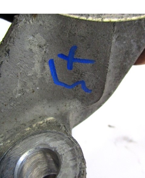 LEVI VRTLJIVI LEZAJ / PESTO KOLESA Z LEZAJEM SPREDAJ OEM N. 51748680 ORIGINAL REZERVNI DEL FIAT CROMA 194 MK2 R (11-2007 - 2010) DIESEL LETNIK 2008