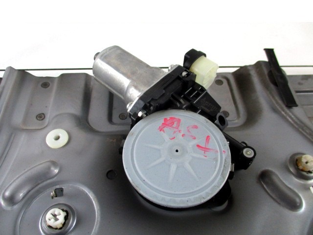 MEHANIZEM DVIGA SPREDNJIH STEKEL  OEM N. MR989947 ORIGINAL REZERVNI DEL MITSUBISHI GRANDIS NAW (2003 - 2011) DIESEL LETNIK 2006