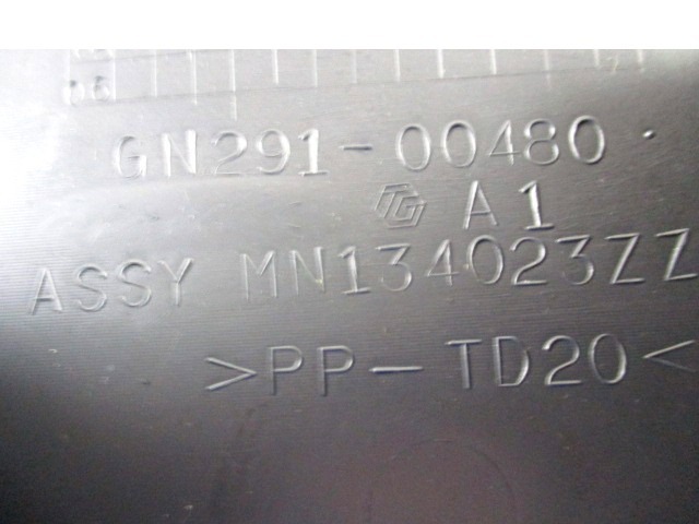 PREDAL ZA DOKUMENTE OEM N. MN134023ZZ ORIGINAL REZERVNI DEL MITSUBISHI GRANDIS NAW (2003 - 2011) DIESEL LETNIK 2006