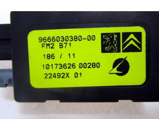 OJACEVALEC / ANTENA OEM N. 9666030380 ORIGINAL REZERVNI DEL CITROEN C4 MK2 (2010 - 2018) DIESEL LETNIK 2011