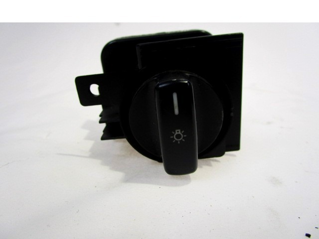 GLAVNO STIKALO LUCI OEM N. 1695452704 ORIGINAL REZERVNI DEL MERCEDES CLASSE A W169 5P C169 3P (2004 - 04/2008) DIESEL LETNIK 2007