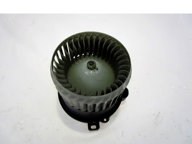 VENTILATOR  KABINE  OEM N. MF016070-0701 ORIGINAL REZERVNI DEL SMART FORFOUR 454 MK1 (2004 - 2006) BENZINA LETNIK 2005