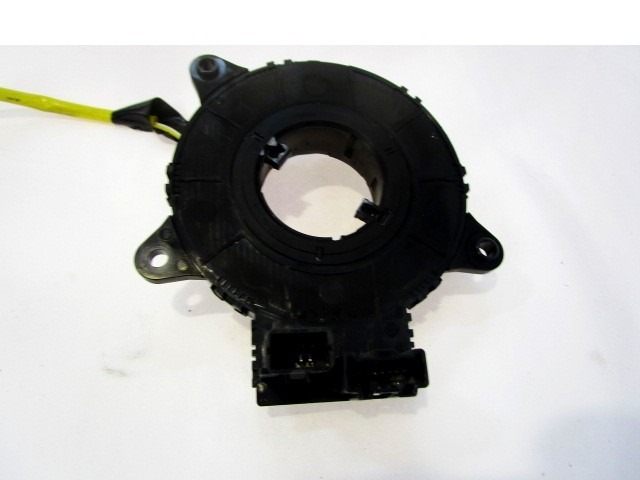 KONTAKT SPIRALA OEM N. LD4766CS0B ORIGINAL REZERVNI DEL MAZDA MPV LW MK2 (1999 - 2006) DIESEL LETNIK 2004