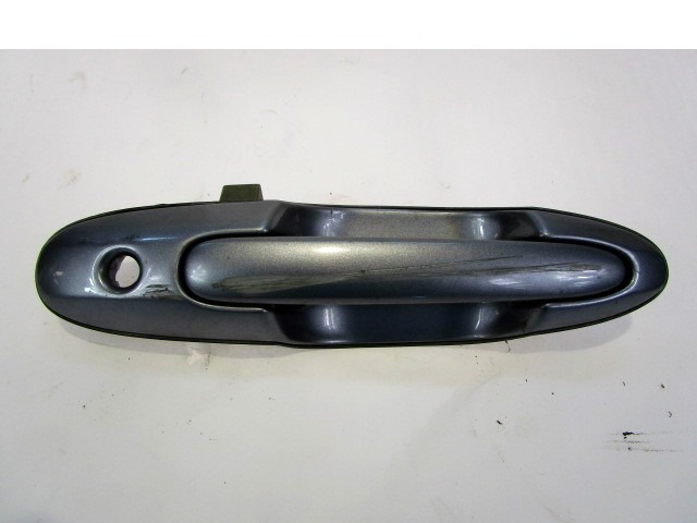ZUNANJA KLJUKA SPREDNJA DESNA VRATA OEM N. LC6458410G ORIGINAL REZERVNI DEL MAZDA MPV LW MK2 (1999 - 2006) DIESEL LETNIK 2004