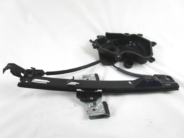 MEHANIZEM ZA ZADNJA VRATA  OEM N. 6J4839402C ORIGINAL REZERVNI DEL SEAT IBIZA 6J5 6P1 MK4 BER/SW (2008 - 2012)BENZINA LETNIK 2012