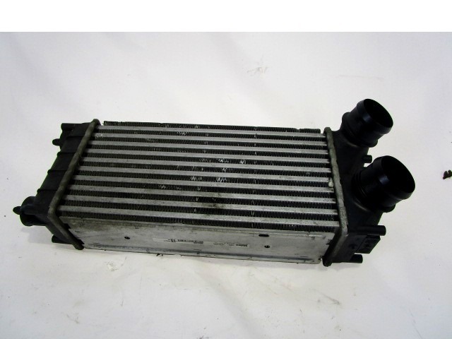 HLADILNIK INTERCOOLER OEM N. 9684212480 ORIGINAL REZERVNI DEL CITROEN C4 PICASSO/GRAND PICASSO MK1 (2006 - 08/2013) DIESEL LETNIK 2011