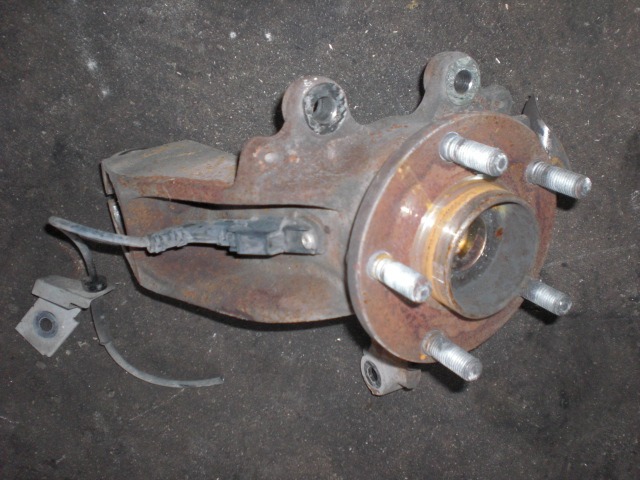 VRTLJIVI LEZAJ DESNO / PESTO KOLESA Z LEZAJEM SPREDAJ OEM N.  ORIGINAL REZERVNI DEL FORD FOCUS DA HCP DP MK2 BER/SW (2005 - 2008) DIESEL LETNIK 2005