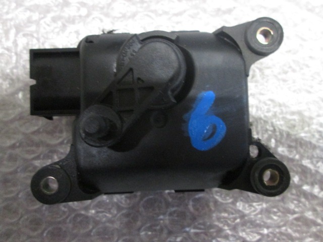 MOTORCEK OGREVANJA OEM N. 1328011702 ORIGINAL REZERVNI DEL AUDI A6 C5 R 4B5 4B2 BER/SW/ALLROAD (2001 - 2004)DIESEL LETNIK 2002