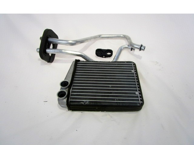 GRELEC RADIATORJA OEM N. A1698300361 ORIGINAL REZERVNI DEL MERCEDES CLASSE A W169 5P C169 3P R (05/2008 - 2012) BENZINA LETNIK 2009