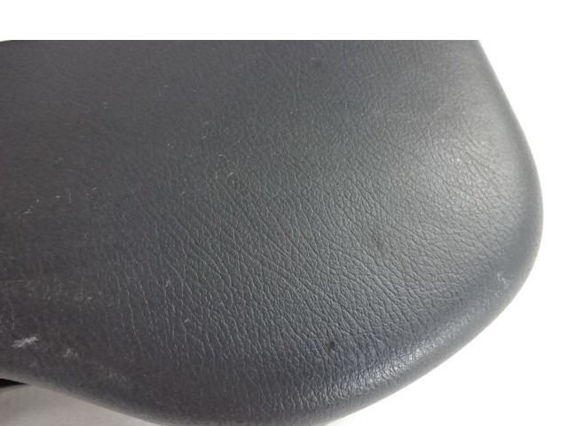 PLASTIKA MED SEDEZI BREZ NASLONJALA ROK OEM N. 96563799 ORIGINAL REZERVNI DEL DAEWOO MATIZ KLYA (1998 - 2004) BENZINA LETNIK 2001