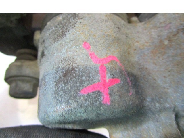 SPREDNJE LEVE ZAVORNE CELJUSTI  OEM N. LD6233990A ORIGINAL REZERVNI DEL MAZDA MPV LW MK2 (1999 - 2006) DIESEL LETNIK 2002