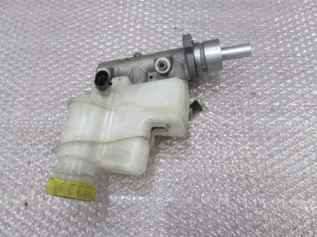 ZAVORNI CILINDER OEM N. 77362469 ORIGINAL REZERVNI DEL LANCIA MUSA 350 (2004 - 2007) DIESEL LETNIK 2005