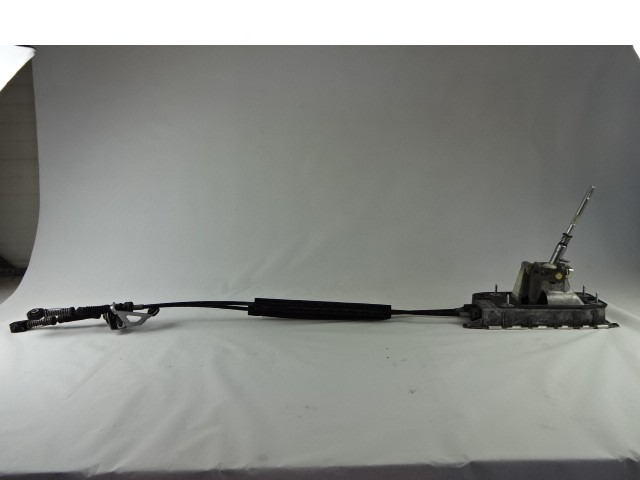 MEHANIZEM VZVODA ROCNEGA MENJALNIKA OEM N. 1K0711061A ORIGINAL REZERVNI DEL VOLKSWAGEN GOLF PLUS 5M1 521 MK1 (2004 - 2009) BENZINA LETNIK 2006