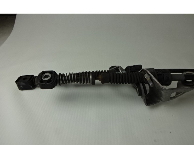 MEHANIZEM VZVODA ROCNEGA MENJALNIKA OEM N. 1K0711061A ORIGINAL REZERVNI DEL VOLKSWAGEN GOLF PLUS 5M1 521 MK1 (2004 - 2009) BENZINA LETNIK 2006