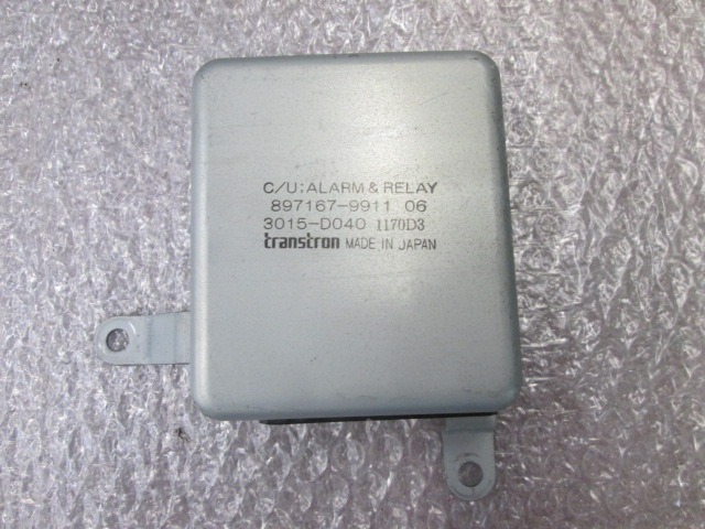 RACUNALNIK AVTOALARMA/BLOKADA MOTORJA OEM N. 3015D040 ORIGINAL REZERVNI DEL ISUZU TROOPER MK3 (2001 - 2003) DIESEL LETNIK 2001