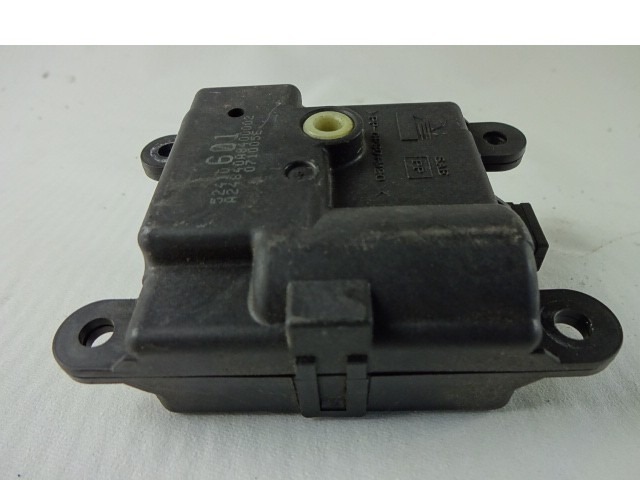 MOTORCEK OGREVANJA OEM N. 52140601 ORIGINAL REZERVNI DEL RENAULT LAGUNA BT0/1 KT0/1 MK3 BER/SW (10/2007 - 08/2010) DIESEL LETNIK 2008