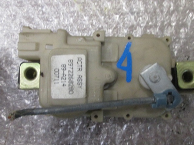 ZAKLEPANJE PRTLJA?NIH VRAT  OEM N. 8972268280 ORIGINAL REZERVNI DEL ISUZU TROOPER MK3 (2001 - 2003) DIESEL LETNIK 2001