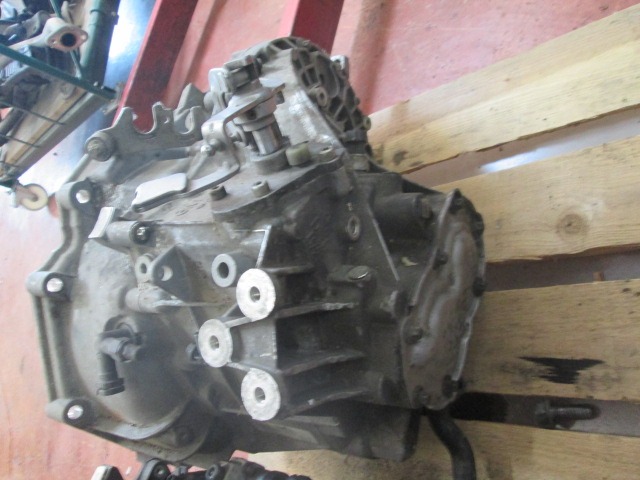 ROCNI MENJALNIK OEM N. 55351518 ORIGINAL REZERVNI DEL OPEL ASTRA H A04 L48,L08,L35,L67 5P/3P/SW (2004 - 2007) DIESEL LETNIK 2006