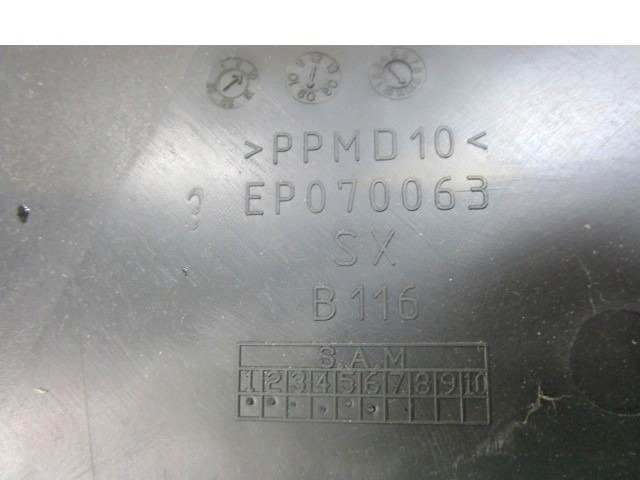 NOTRANJA OBLOGA ZADNJEGA BOKA  OEM N. 156099538 ORIGINAL REZERVNI DEL ALFA ROMEO MITO 955 (2008 - 2018) DIESEL LETNIK 2009
