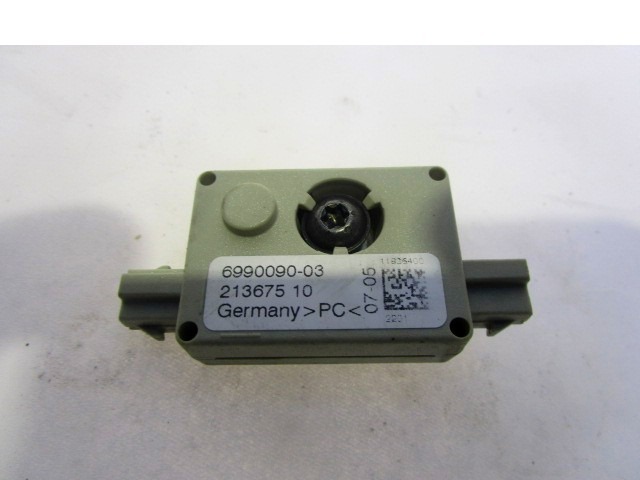 OJACEVALEC / ANTENA OEM N. 6990090 ORIGINAL REZERVNI DEL BMW SERIE 3 BER/SW/COUPE/CABRIO E90/E91/E92/E93 (2005 -2009) DIESEL LETNIK 2005