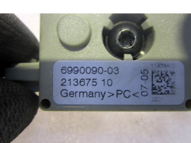 OJACEVALEC / ANTENA OEM N. 6990090 ORIGINAL REZERVNI DEL BMW SERIE 3 BER/SW/COUPE/CABRIO E90/E91/E92/E93 (2005 -2009) DIESEL LETNIK 2005