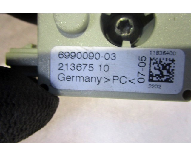 OJACEVALEC / ANTENA OEM N. 65246990090 ORIGINAL REZERVNI DEL BMW SERIE 3 BER/SW/COUPE/CABRIO E90/E91/E92/E93 (2005 -2009) DIESEL LETNIK 2005