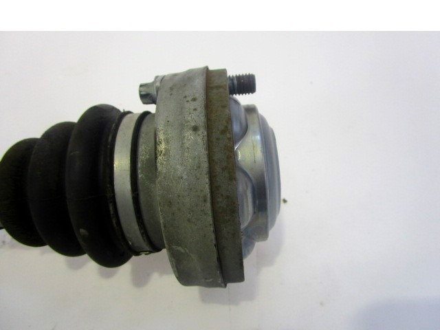 LEVA ZADNJA POGONSKA GRED  OEM N. 7533445 ORIGINAL REZERVNI DEL BMW SERIE 3 BER/SW/COUPE/CABRIO E90/E91/E92/E93 (2005 -2009) DIESEL LETNIK 2005