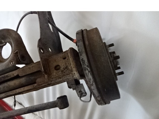 MOST ZADNJE OSI OEM N. LD4728B0X ORIGINAL REZERVNI DEL MAZDA MPV LW MK2 (1999 - 2006) DIESEL LETNIK 2002