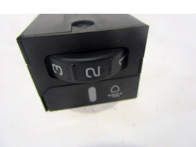 GLAVNO STIKALO LUCI OEM N. 04671673AA ORIGINAL REZERVNI DEL CHRYSLER PT CRUISER PT (2000 - 2010) BENZINA LETNIK 2001