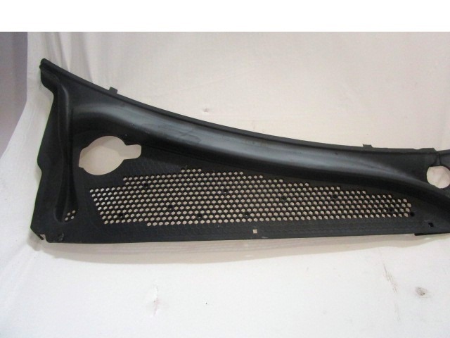 RE?ETKA POD VETROBRANSKIM STEKLOM OEM N. 05067059AA ORIGINAL REZERVNI DEL CHRYSLER PT CRUISER PT (2000 - 2010) BENZINA LETNIK 2001