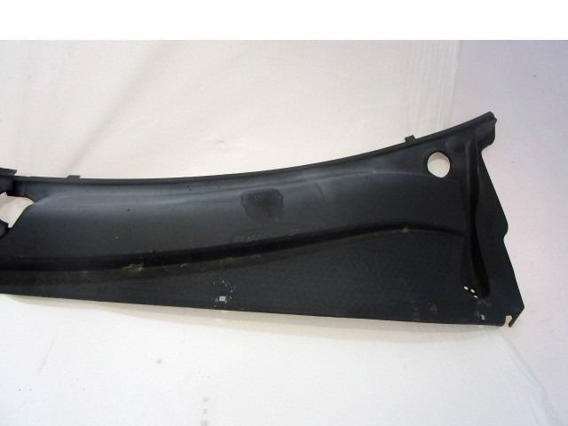 RE?ETKA POD VETROBRANSKIM STEKLOM OEM N. 05067059AA ORIGINAL REZERVNI DEL CHRYSLER PT CRUISER PT (2000 - 2010) BENZINA LETNIK 2001